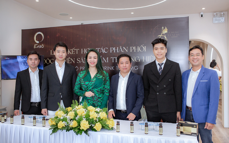 Lễ ký kết phân phối độc sản phẩm NMN Ensō Premium Drink 10000mg giữa Ensou và Chloé Luxury Spa